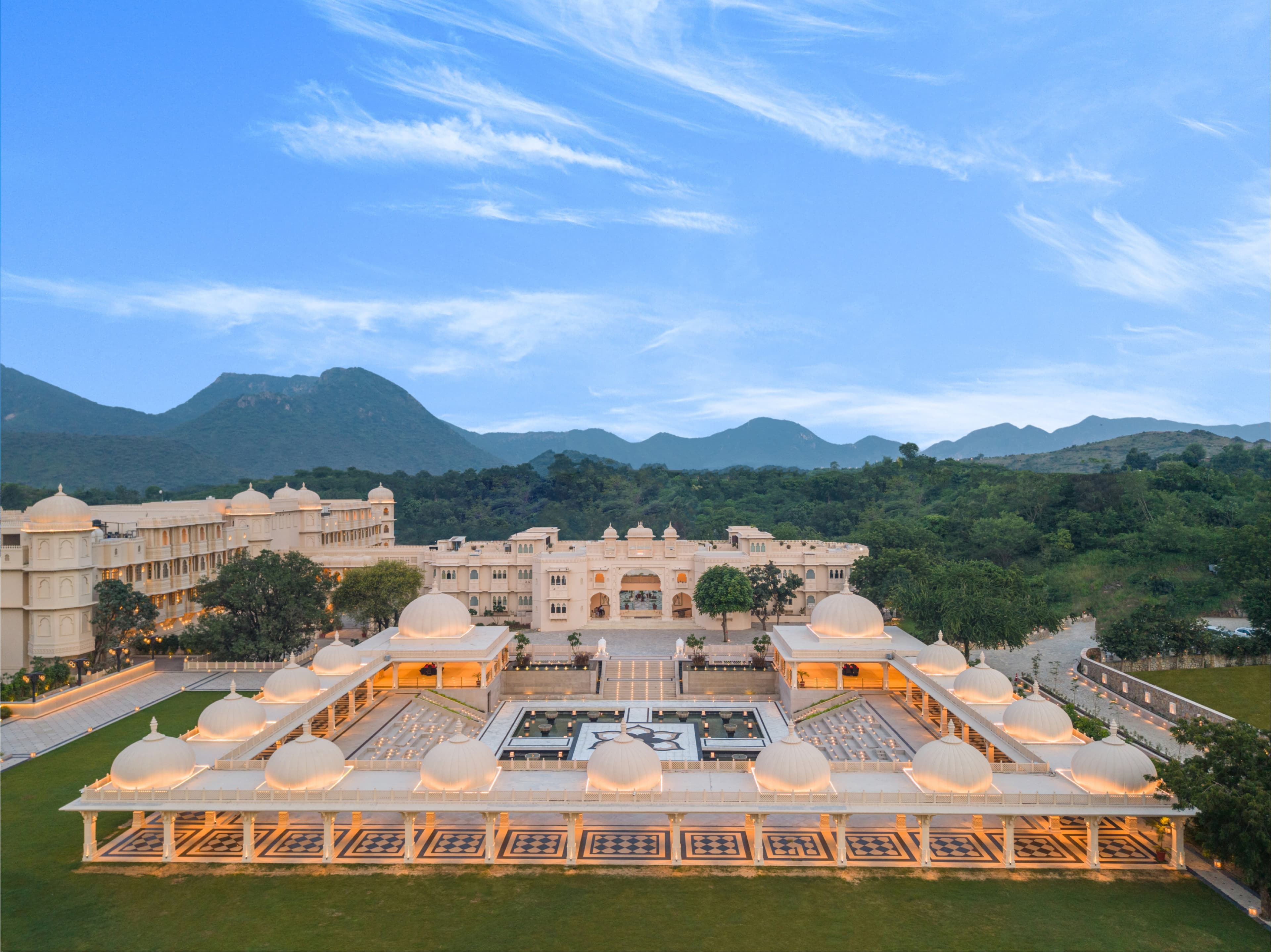 Wyndham Grand Udaipur Fatehsagar Lake